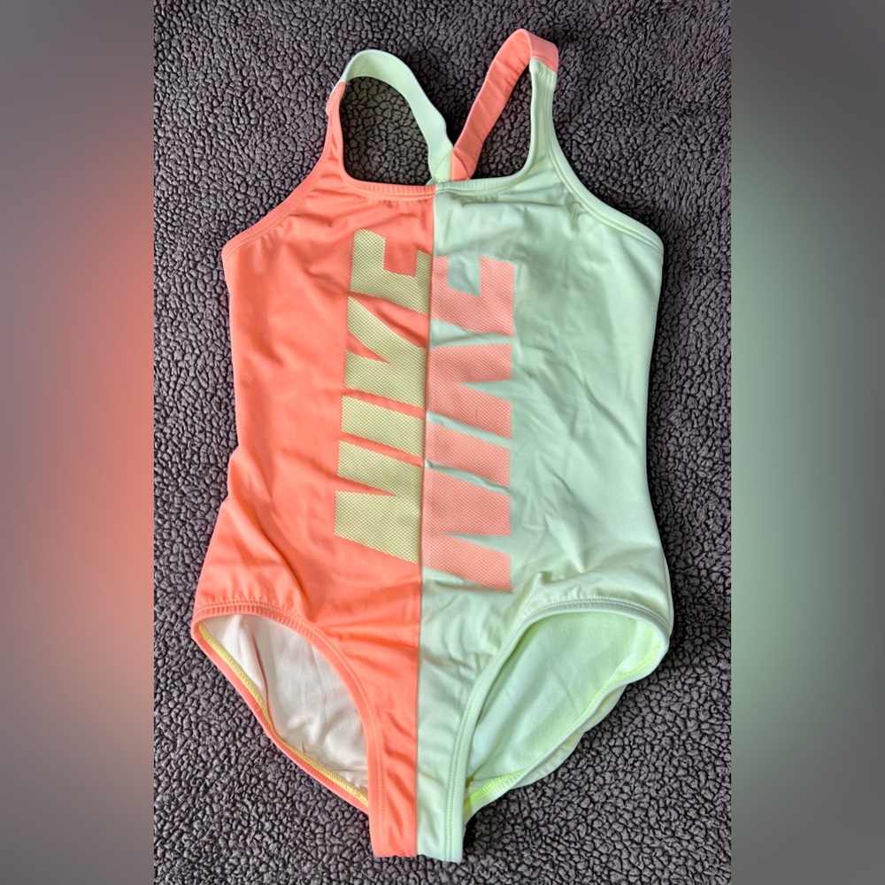 Nike Youth Swimsuit (10-12)